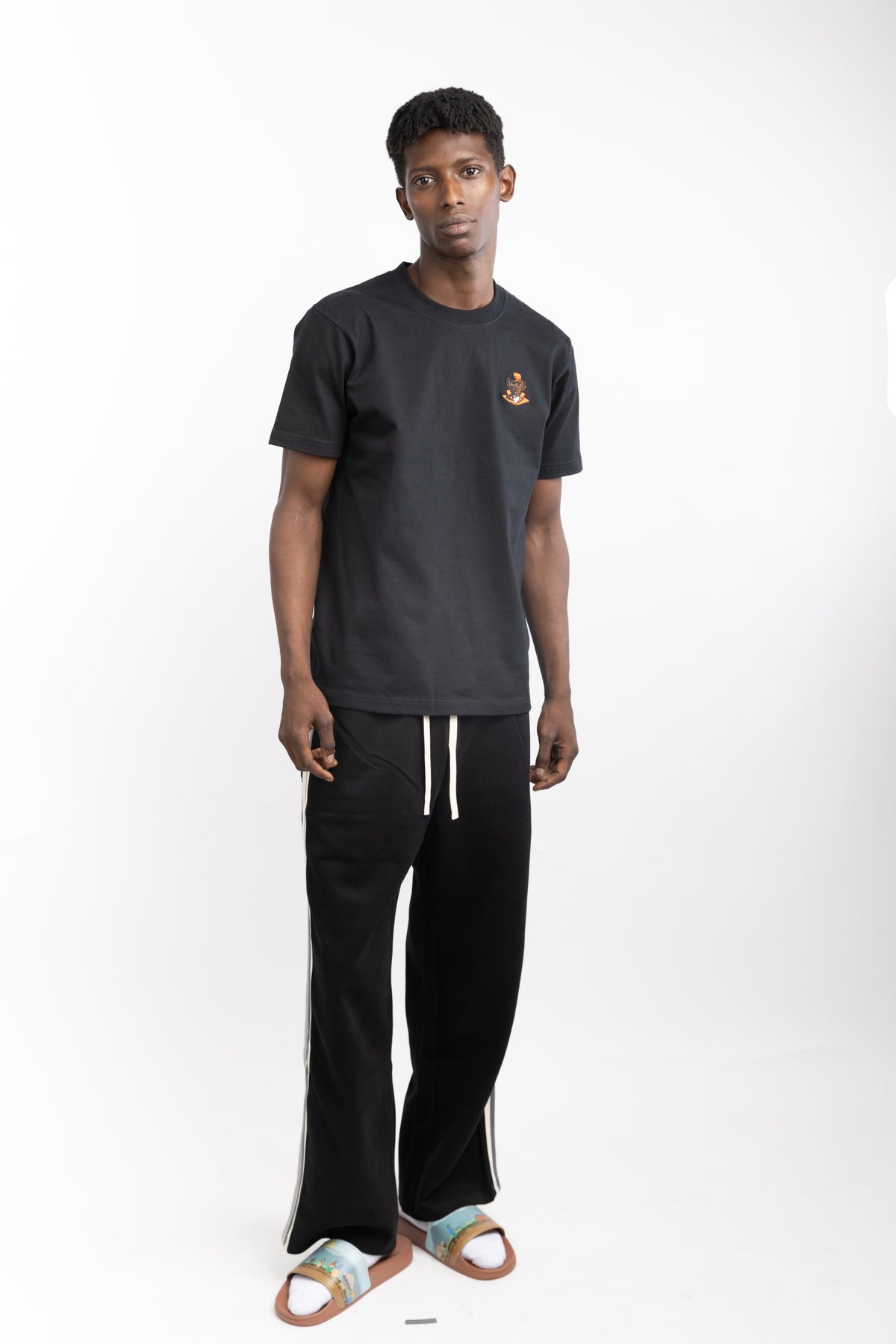 Tsumo Heritage - Embroidered Chest Logo Regular fit T-Shirt